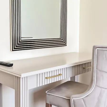 1 Bedroom Awesome In *